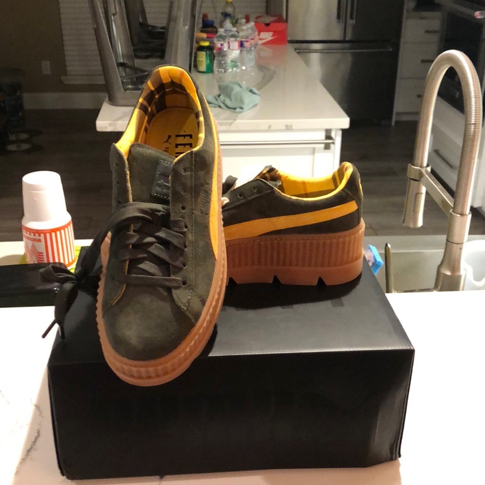 Cleared Creeper Suede